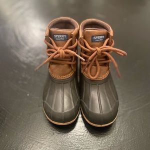 Sperry Port Boots size 9